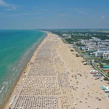 Floor In * Bibione